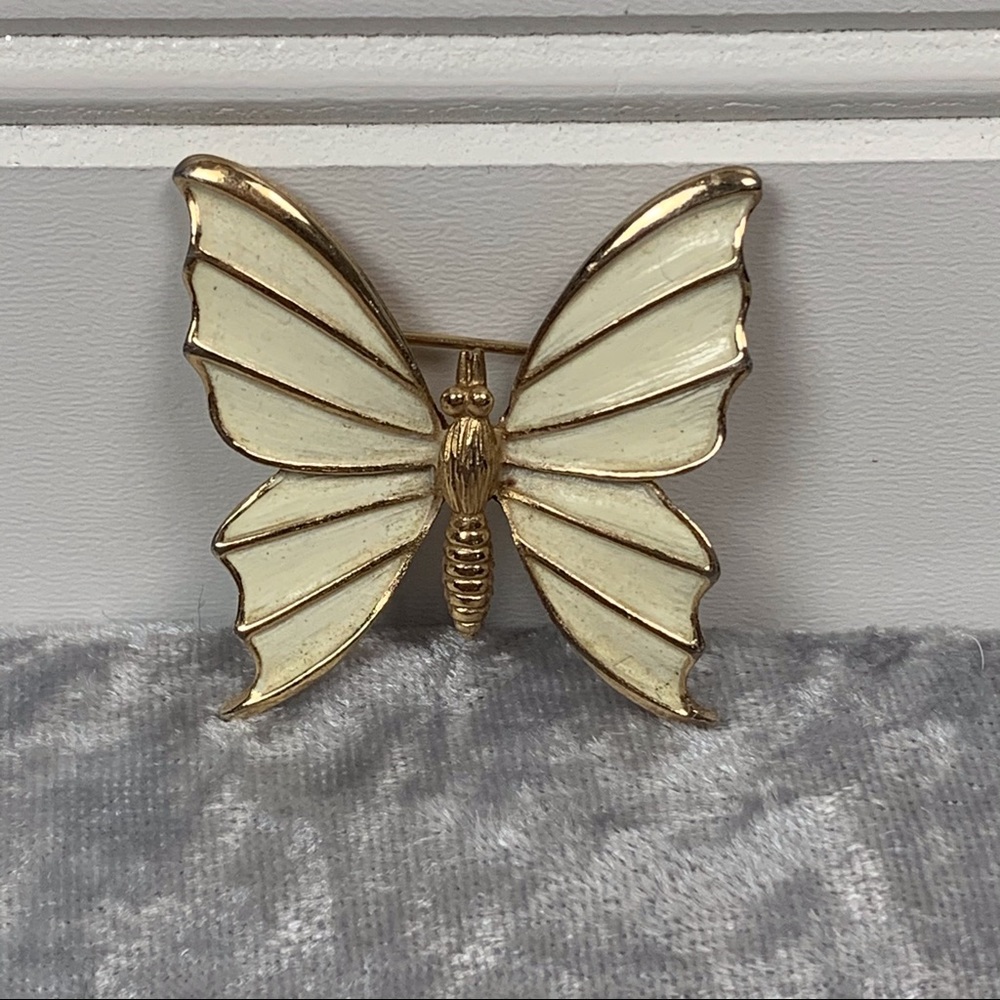 Napier Brooch Butterfly Cream & Gold Tone Vintage